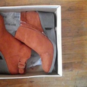 Chestnut Brown Heels